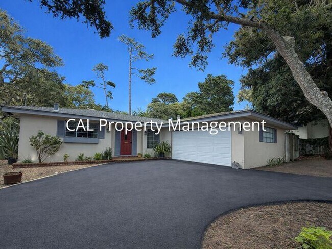 Foto del edificio - Beautiful 3-Bedroom Pebble Beach Home!