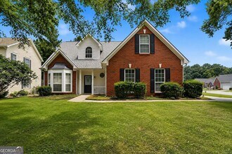 Building Photo - 665 Peachtree Trails Dr