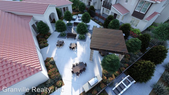 Foto del edificio - 7442 N Millbrook Ave
