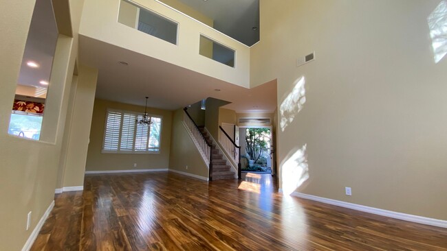 Building Photo - Beautiful Home In the Heart of Poway