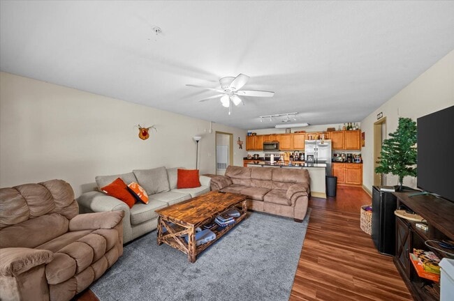 Building Photo - 1613 Muscovy Way
