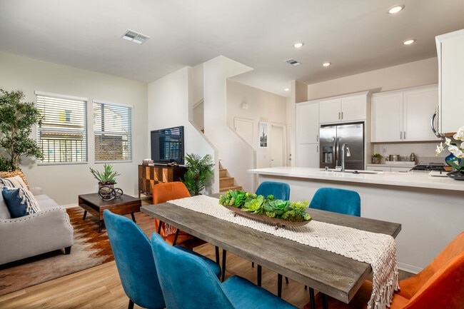 Foto del edificio - Calista Luxury Townhomes