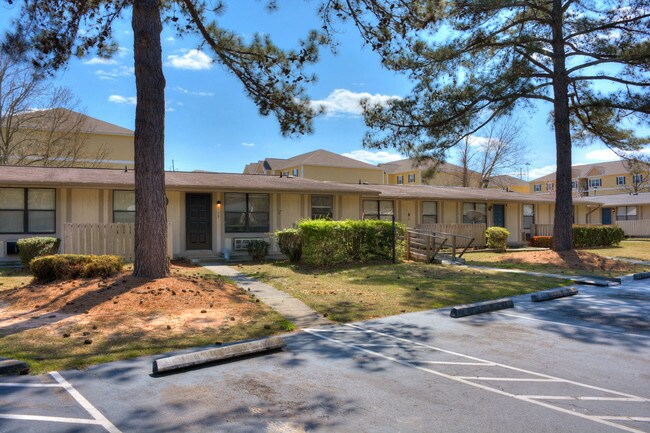 Building Photo - 127 Fister Ct
