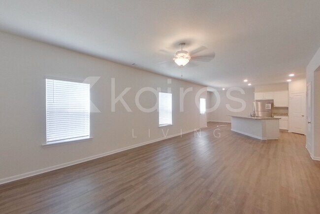 Building Photo - 3440 Bridgewood Dr