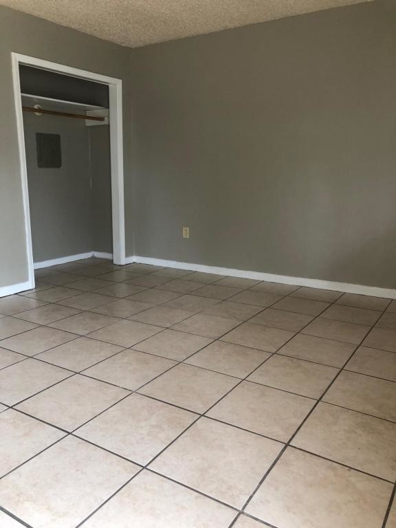 Building Photo - 4527 Tigerland