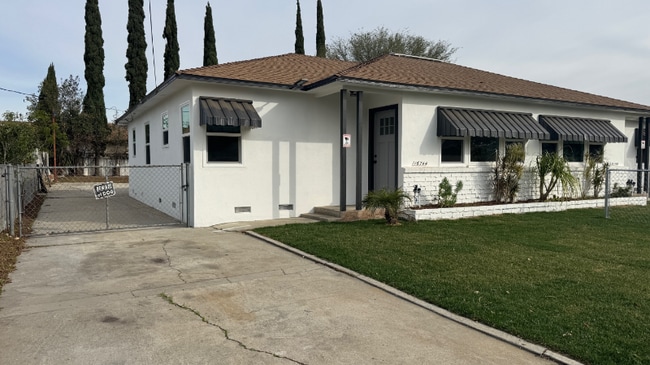 Foto del edificio - 16744 Athol St