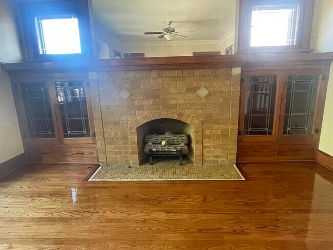 Mantle & Fake Fireplace - 2351 N 58th St