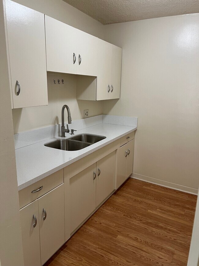 Foto del edificio - EllinCourt