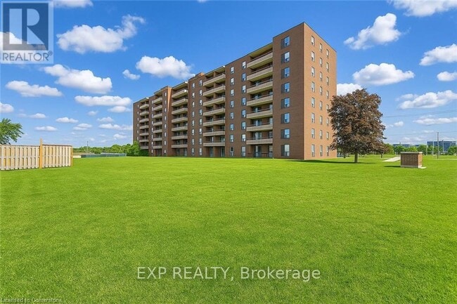 Building Photo - 1100-1100 Courtland Ave E