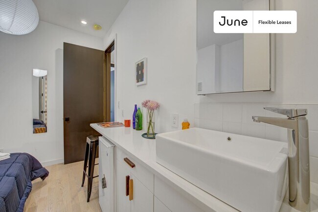 Photo - Welcoming ROOM at The Maison Suydam Apartment