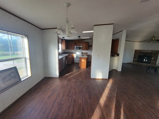 Foto del edificio - 4541 Deer Run Rd