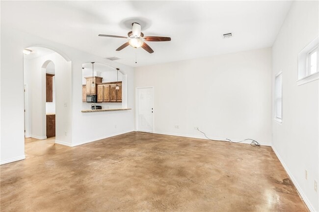 Building Photo - 3935 John Sharp Pkwy