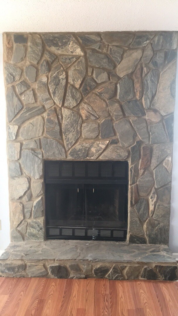 Foto del edificio - 6024 Spanish Oak Rd