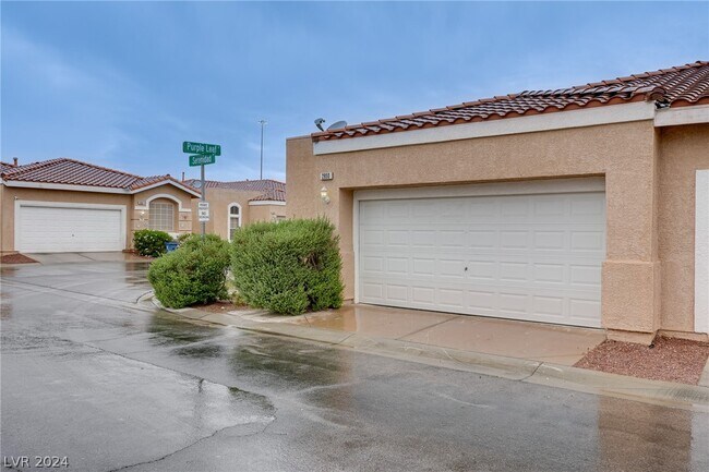 Building Photo - 2850 Serenidad Dr