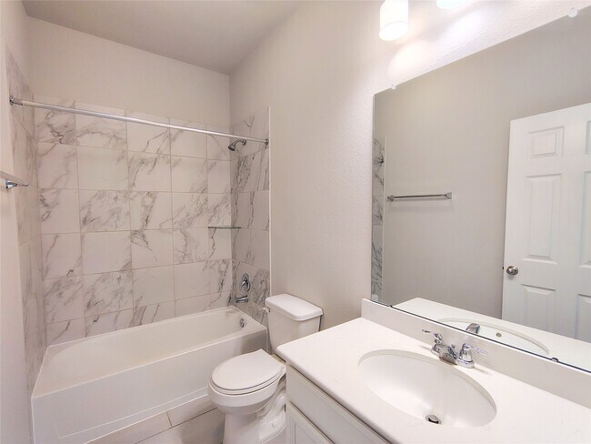 Foto del edificio - 9822 Willow Crown Ln