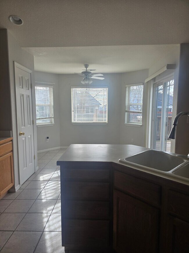 Foto del edificio - Beautiful 3 bed 2 bath