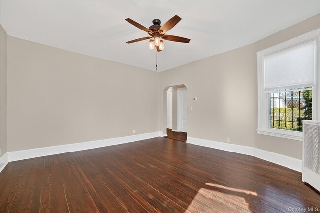 Foto del edificio - 81 Woodland Ave