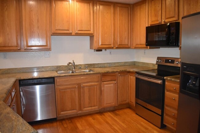 Building Photo - 4173 El Camino Real