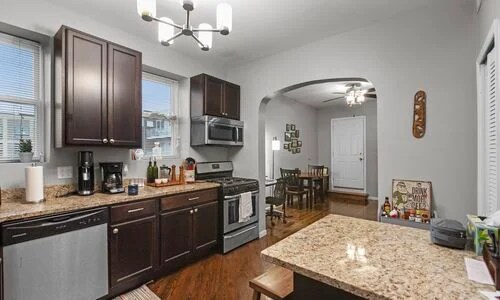 Foto del edificio - 2348 W Moffat St