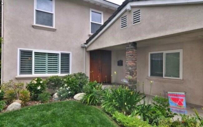 Building Photo - 2374 San Joaquin Ct