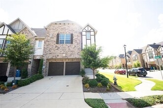 Building Photo - 2317 Southwick Dr