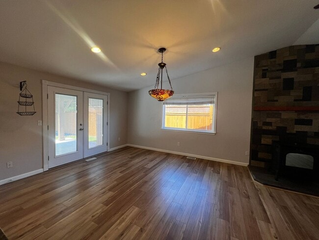 Foto del edificio - Beautiful 4BD in Birch Bay Village!