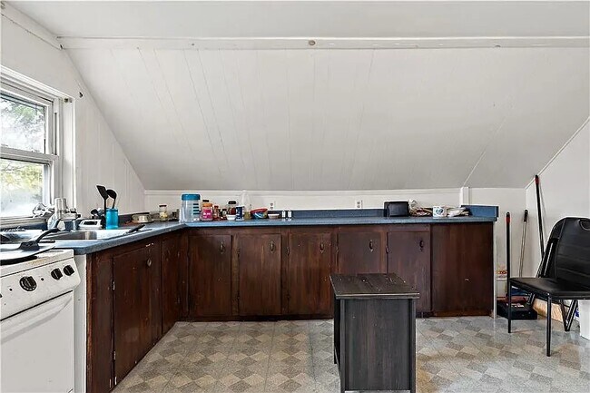 Foto del edificio - 102 Francis Ave