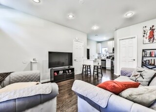 Sala de estar - 1411 W Flournoy St