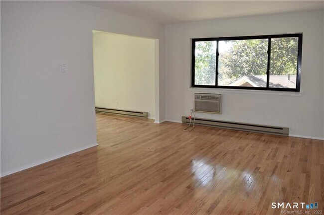Building Photo - 157 Kennedy Dr