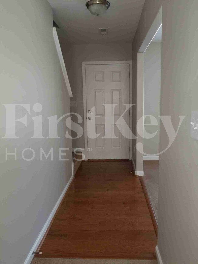 Building Photo - 901 Leatherstone Ln