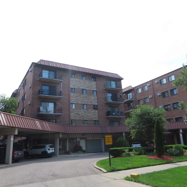 Foto del edificio - 2325 N Neva Ave