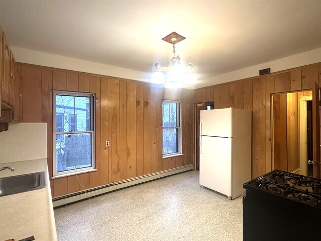 Foto del edificio - 18 Holyoke Rd