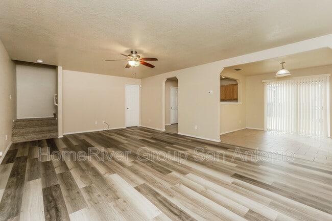 Building Photo - 9222 Pacific Maple
