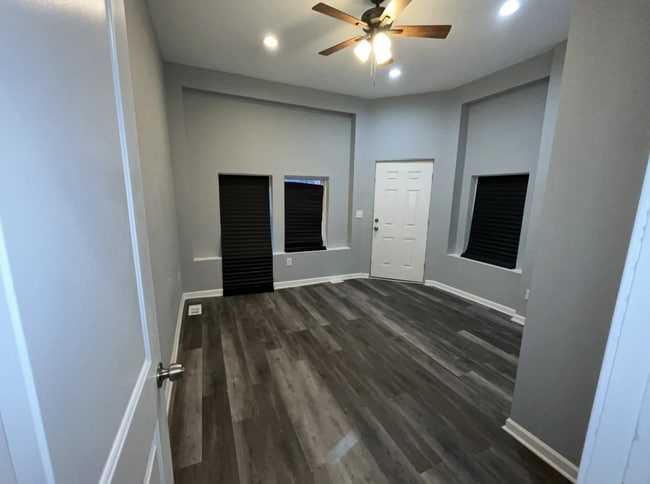 Foto del edificio - 800 N Luzerne Ave