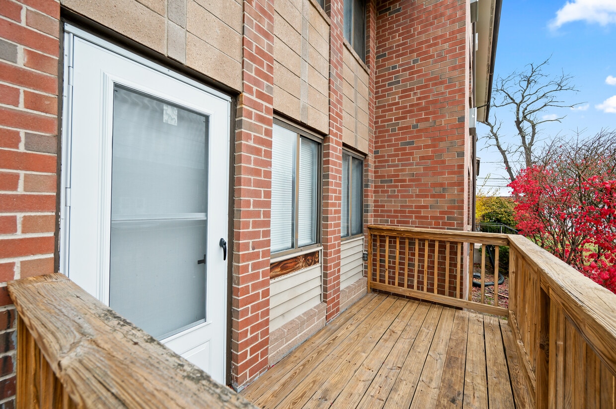 Primary Photo - 20 Henderson Dr