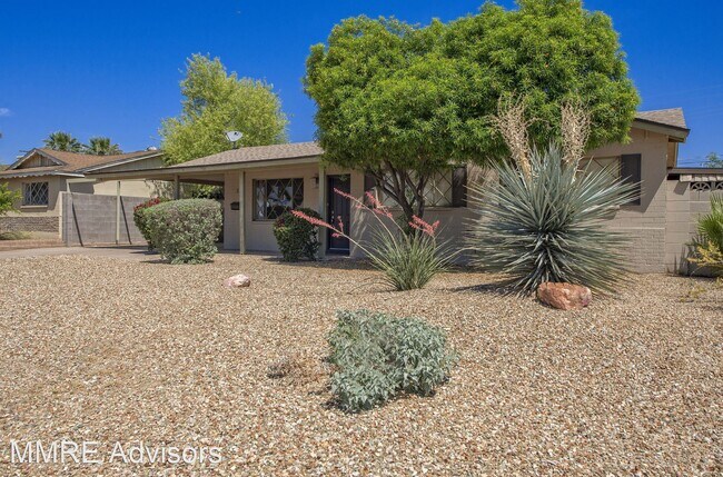 Foto del edificio - 3 br, 1.5 bath House - 36 E Fillmore