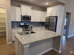 Building Photo - 208 Comet Pointe Dr