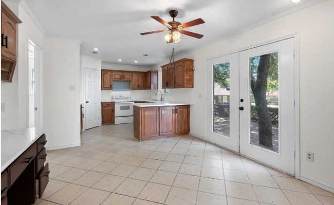 Building Photo - 1800 Mountain View Ct