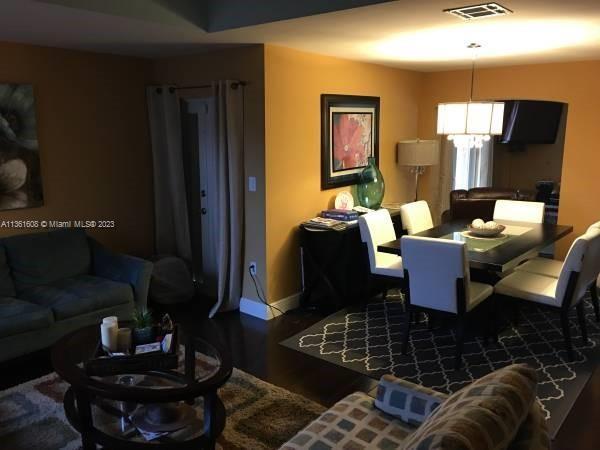 Foto del edificio - 8067 NW 199th Terrace