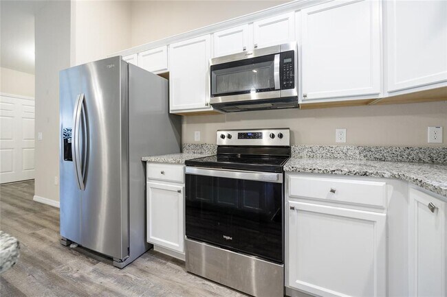 Foto del edificio - 7488 SW 204th Ave