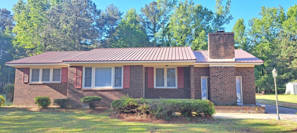 Primary Photo - 156 Orbit Rd