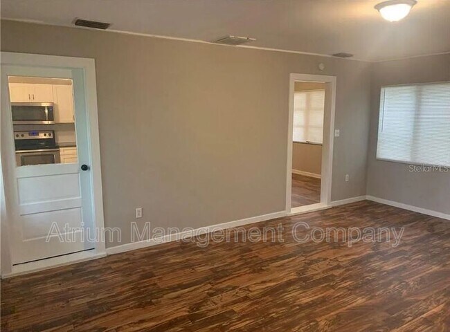 Foto del edificio - 1564 Tilley Ave