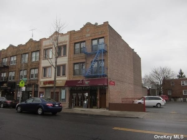 Primary Photo - 100-11 Metropolitan Ave
