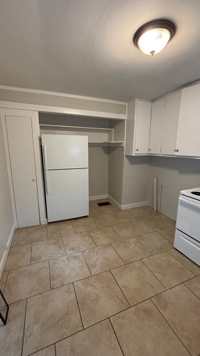 Foto del edificio - 3312 S Court St