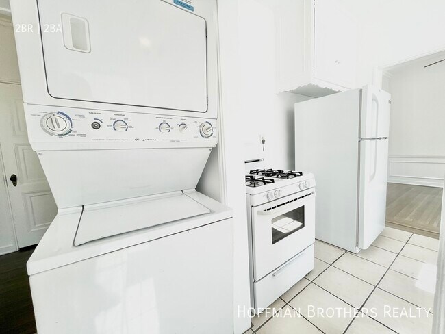 Foto del edificio - 1403 N Laurel Ave