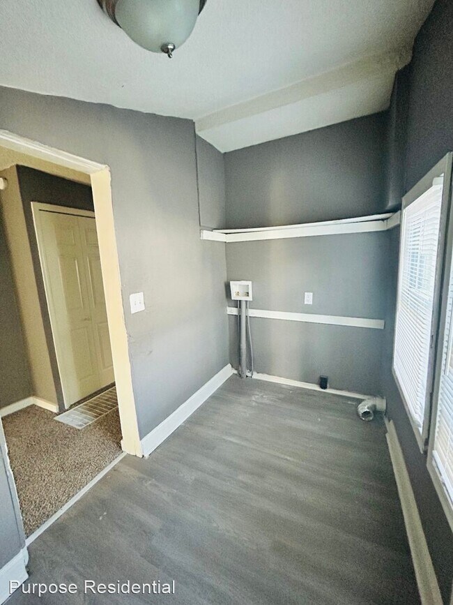 Foto del edificio - 2 br, 1 bath House - 6227 E 16th Ter
