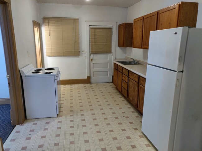 Kitchen - 315 4th St