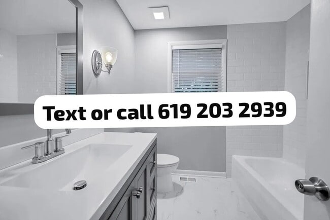 Building Photo - 4805 Smokey Dr