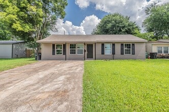 Building Photo - 5407 Thrush Dr