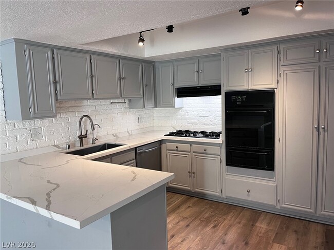 Building Photo - 3369 Medina Ct